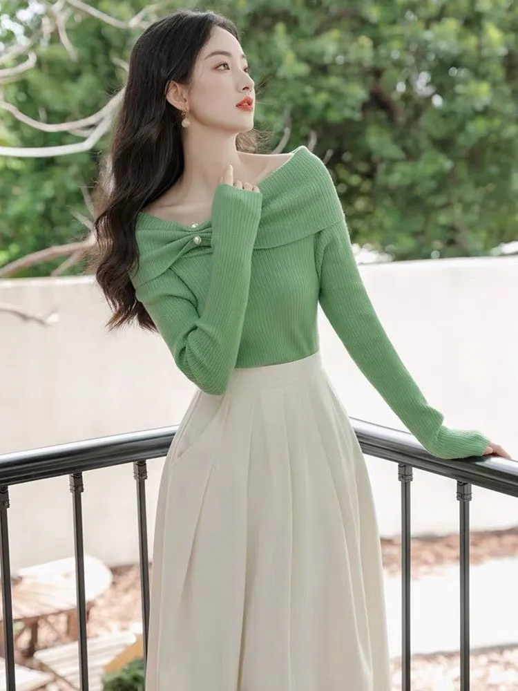 Autumn new retro green pure lust style one-shoulder knitted bottoming sweater for women with pleated skirt two-piece suit