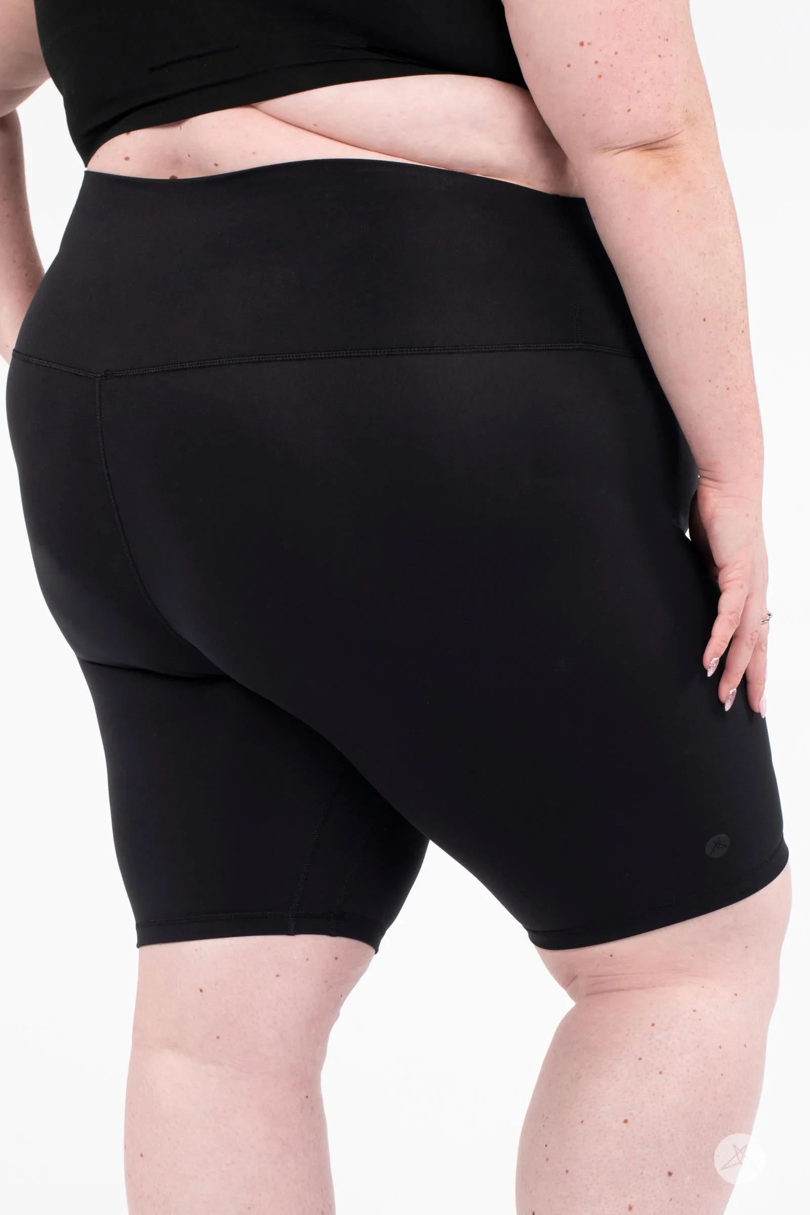 Free Motion Shorts Black