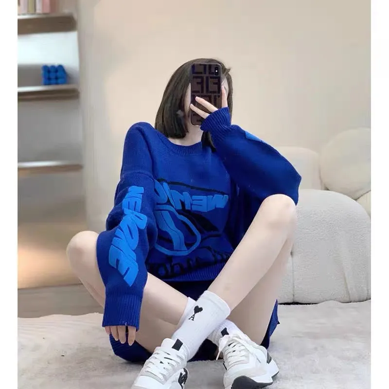 High-end design Klein blue sweater for women autumn 2023 new loose letter foam mid-length sweater