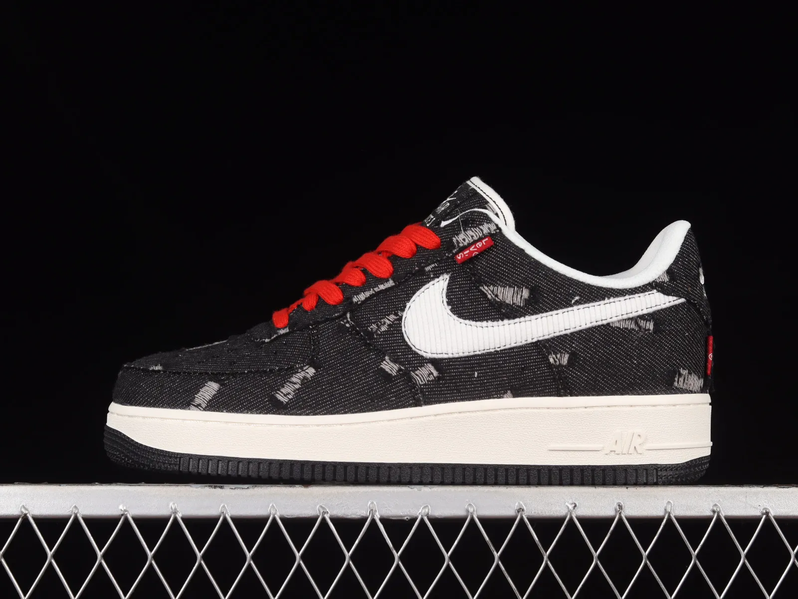 Levis x Nike Air Force 1 07 Low Black White Red LE5050-011