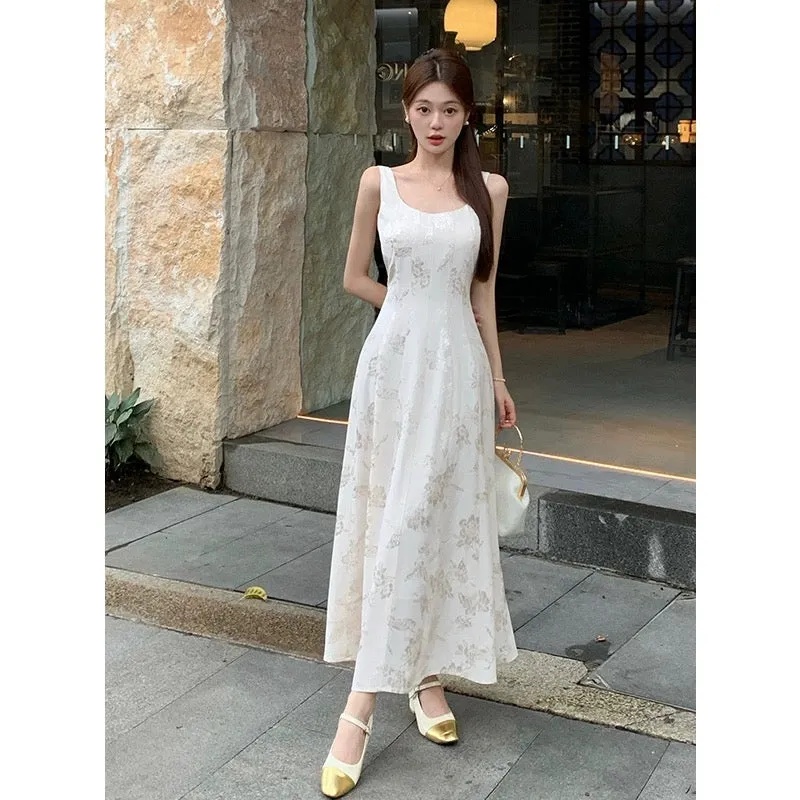 LINGLAI Linglai beige square collar sleeveless suspender dress women's summer French high-end slim vest long skirt