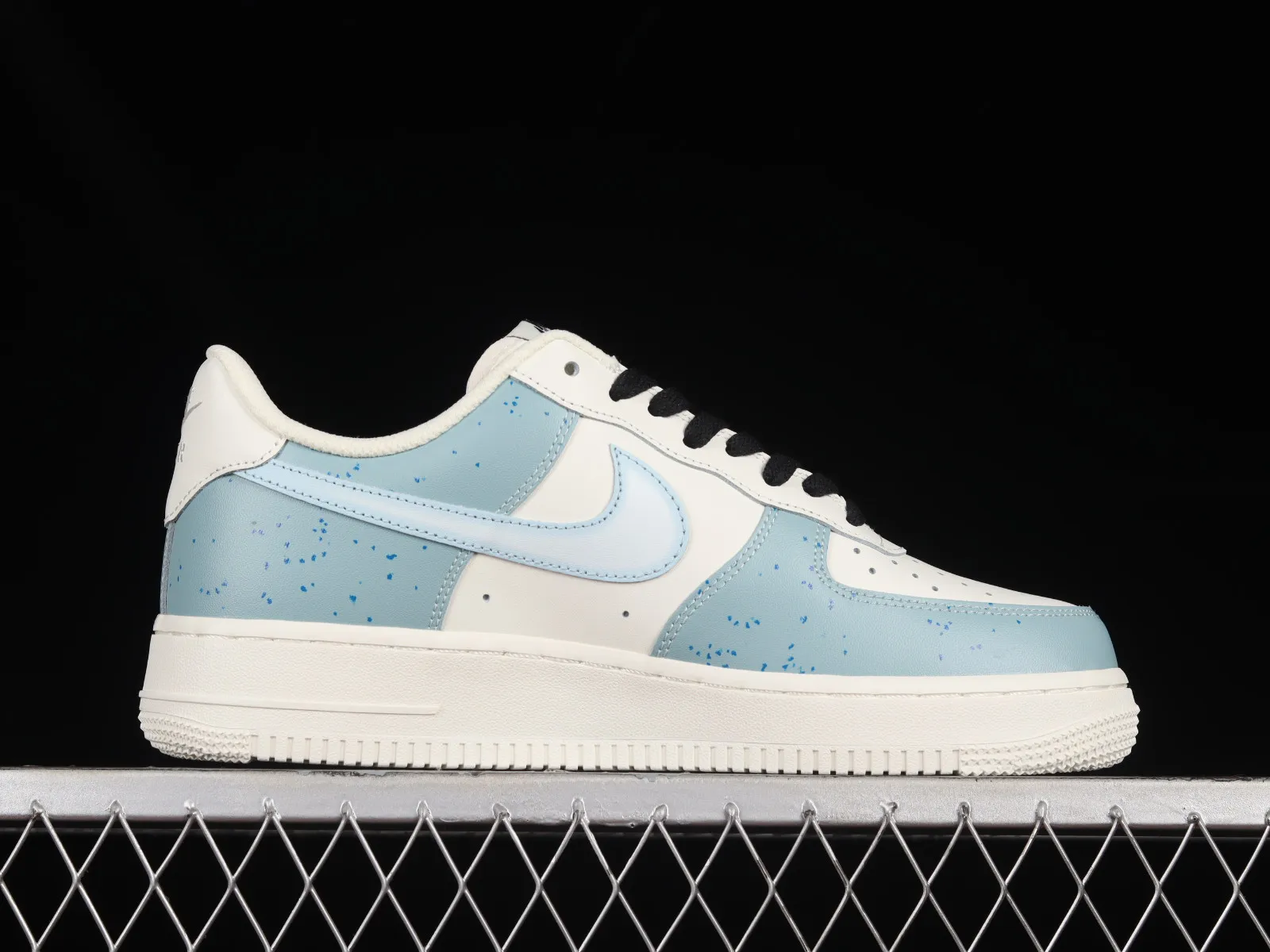 Nike Air Force 1 07 Low Blue Black Cream White CW2568-033