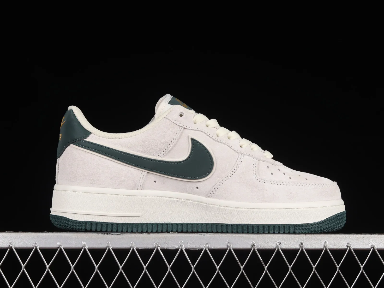 Nike Air Force 1 07 Low Dark Green White Gold KK5636-710