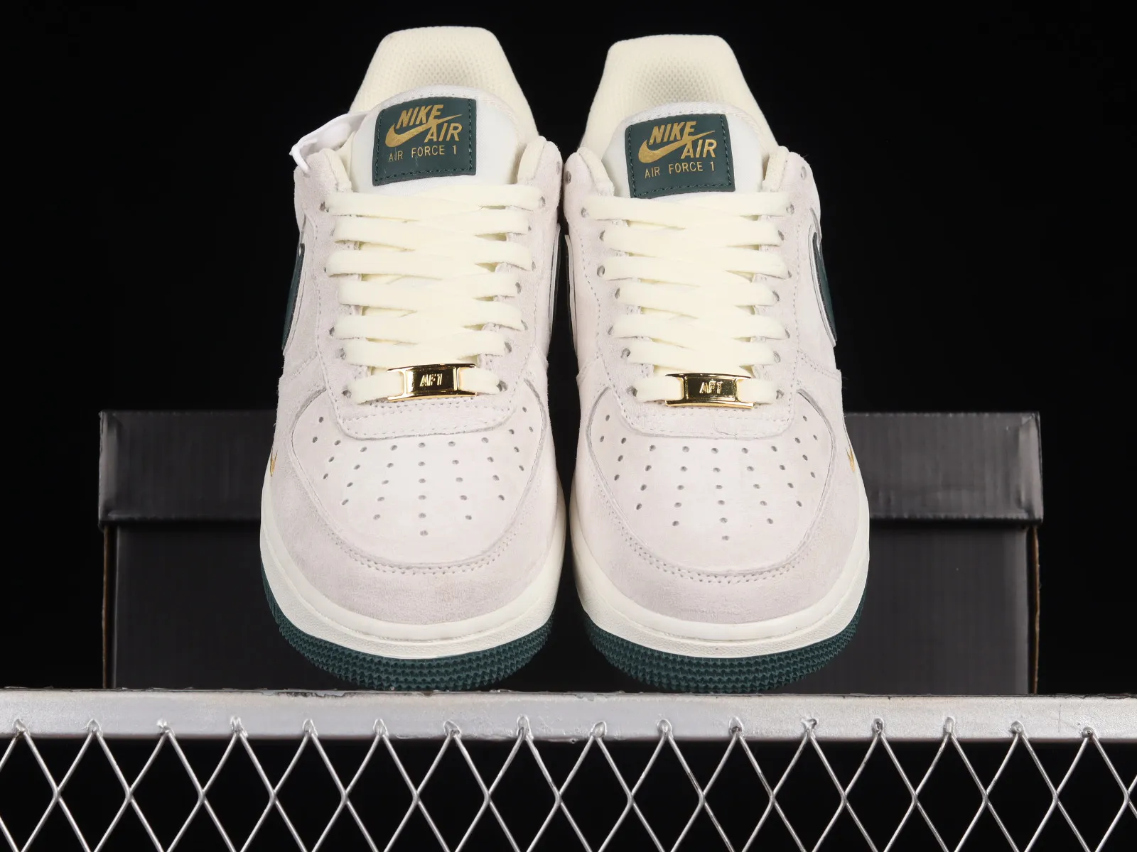 Nike Air Force 1 07 Low Dark Green White Gold KK5636-710