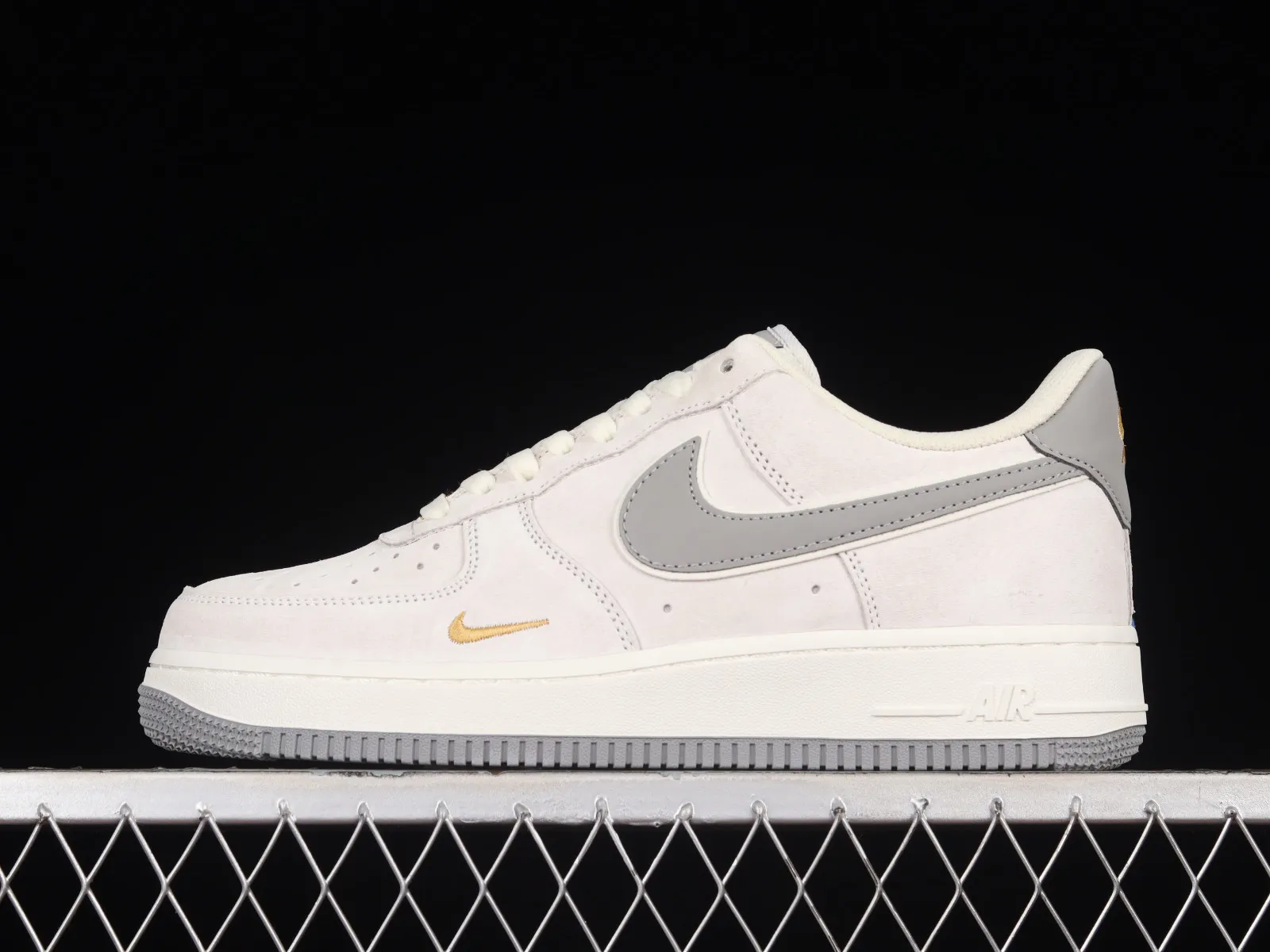 Nike Air Force 1 07 Low Dark Grey Metallic Gold KK5636-610