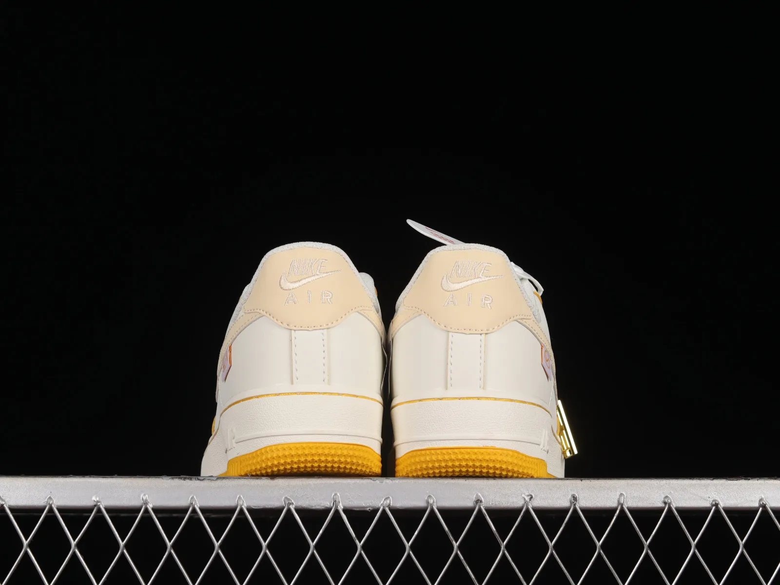 Nike Air Force 1 07 Low Egg Yolk Cream White FB1839-222