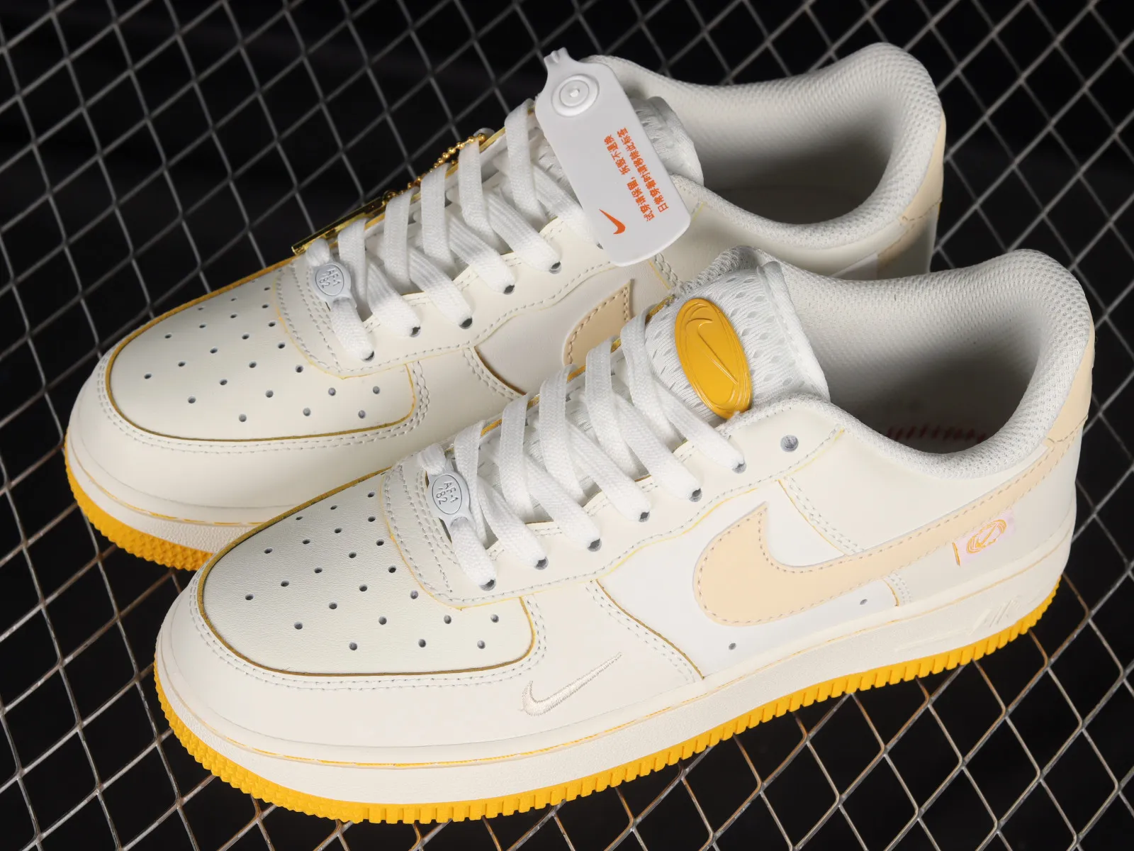 Nike Air Force 1 07 Low Egg Yolk Cream White FB1839-222