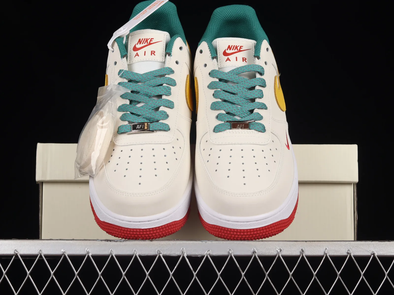 Nike Air Force 1 07 Low Green Gold White Red HX123-002