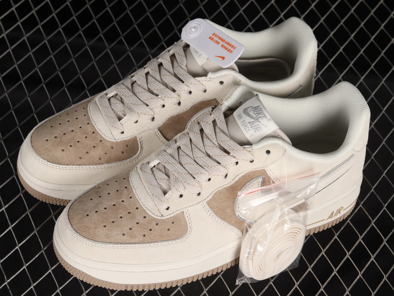 Nike Air Force 1 07 Low Khaki Cream White DQ3966-183