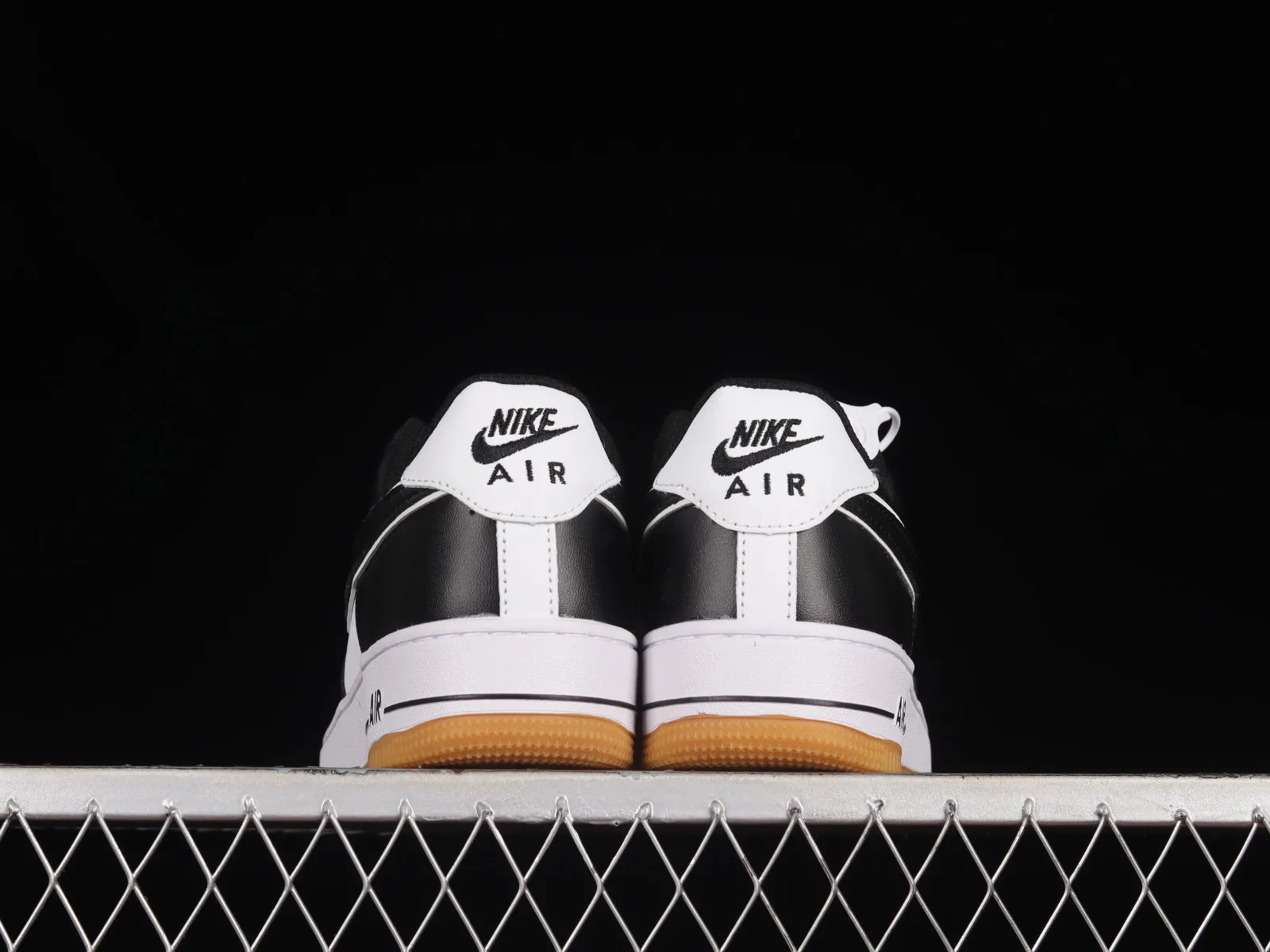 Nike Air Force 1 07 Low White Black Gum AW2296-002