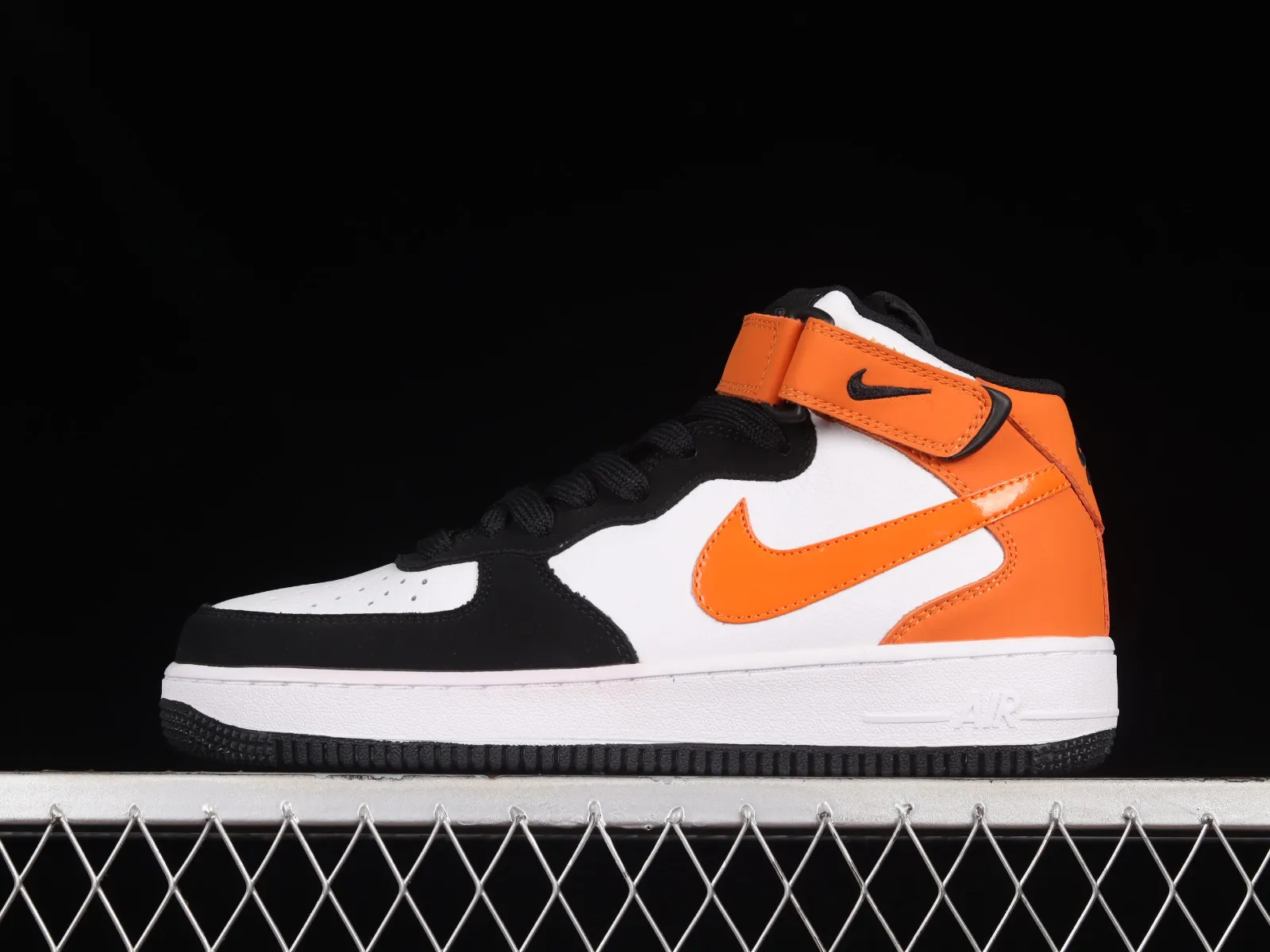 Nike Air Force 1 07 Mid Orange White Black UT1192-006