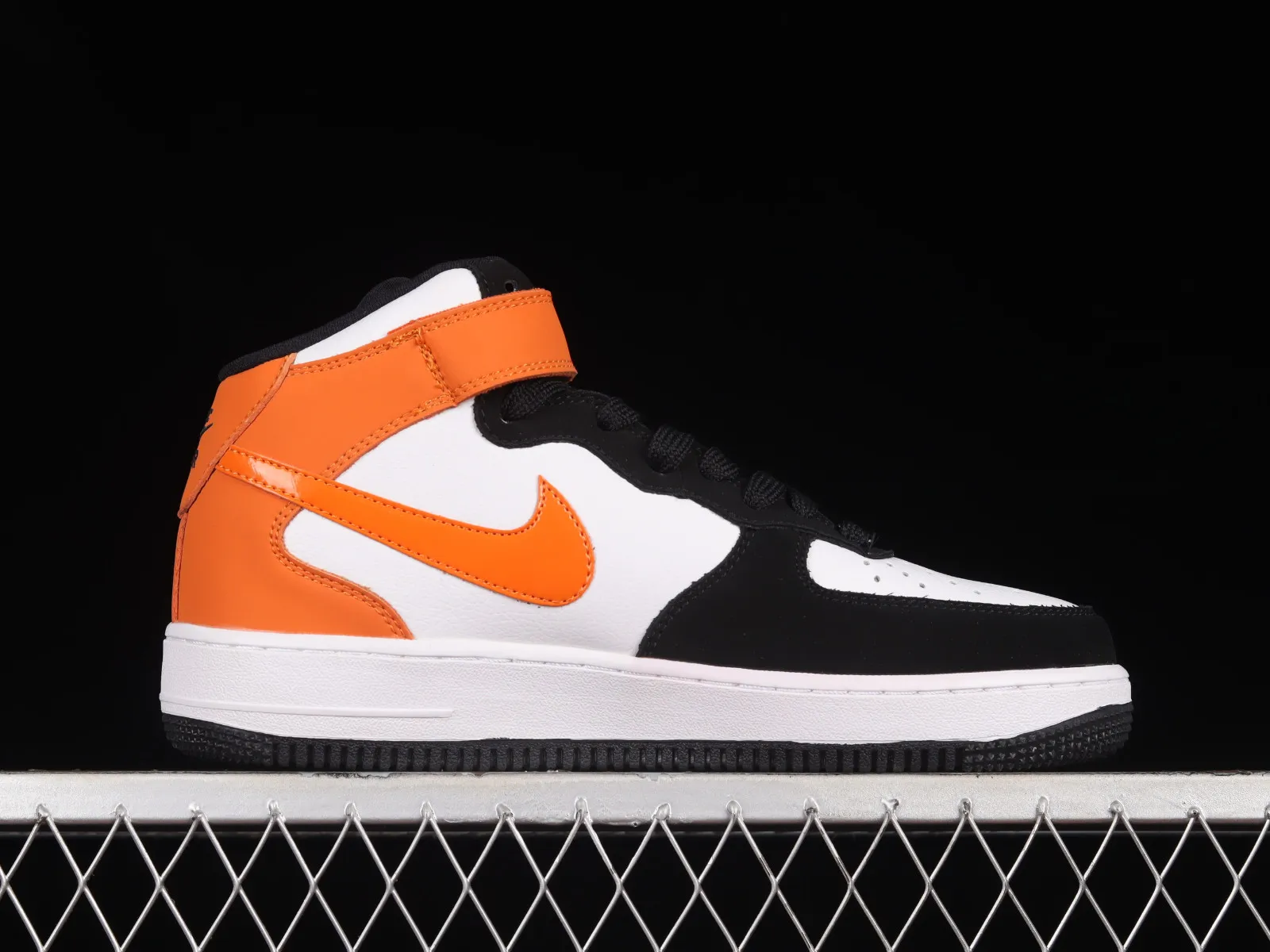 Nike Air Force 1 07 Mid Orange White Black UT1192-006