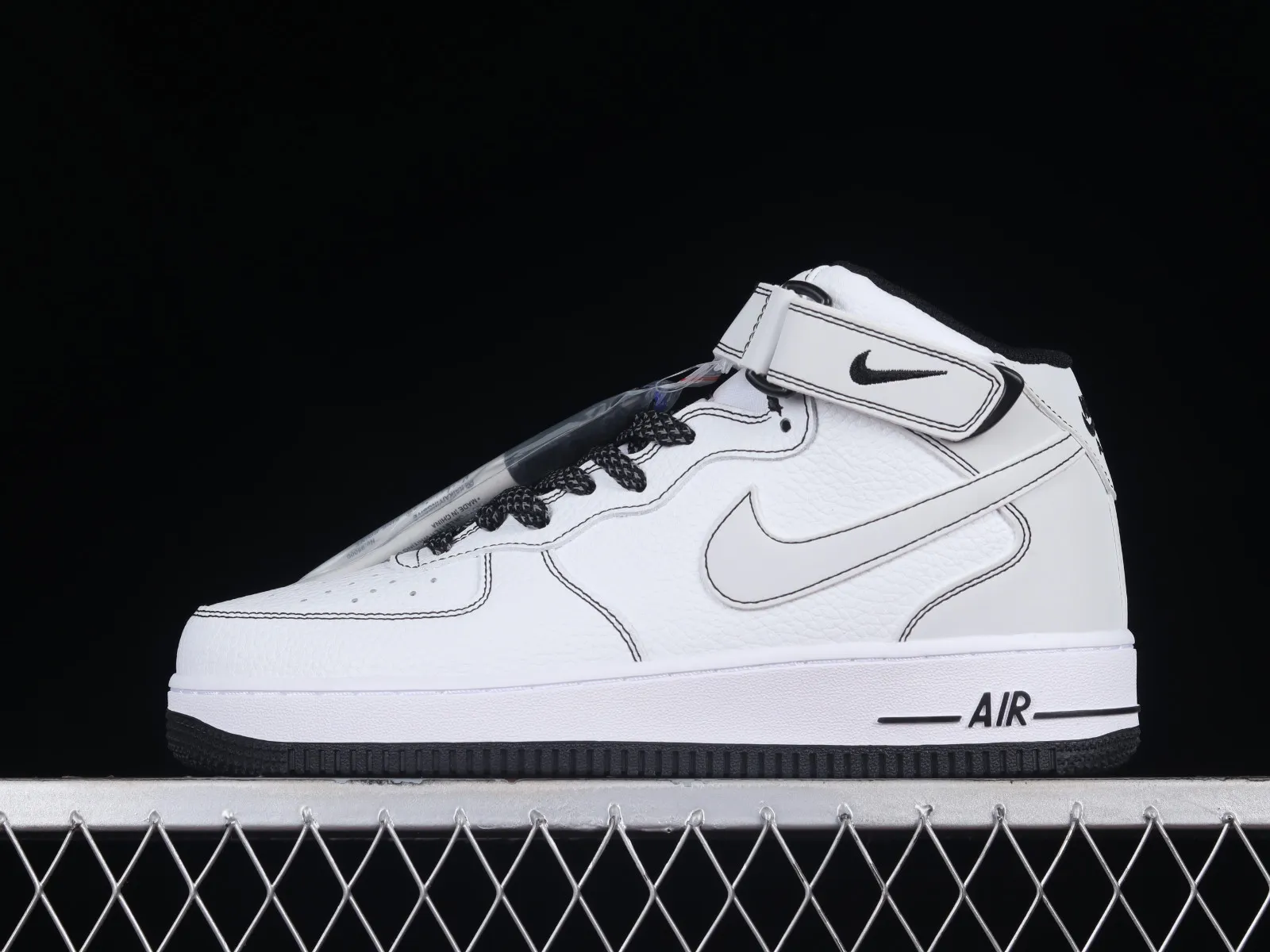 Nike Air Force 1 07 Mid White Black MK0619-222