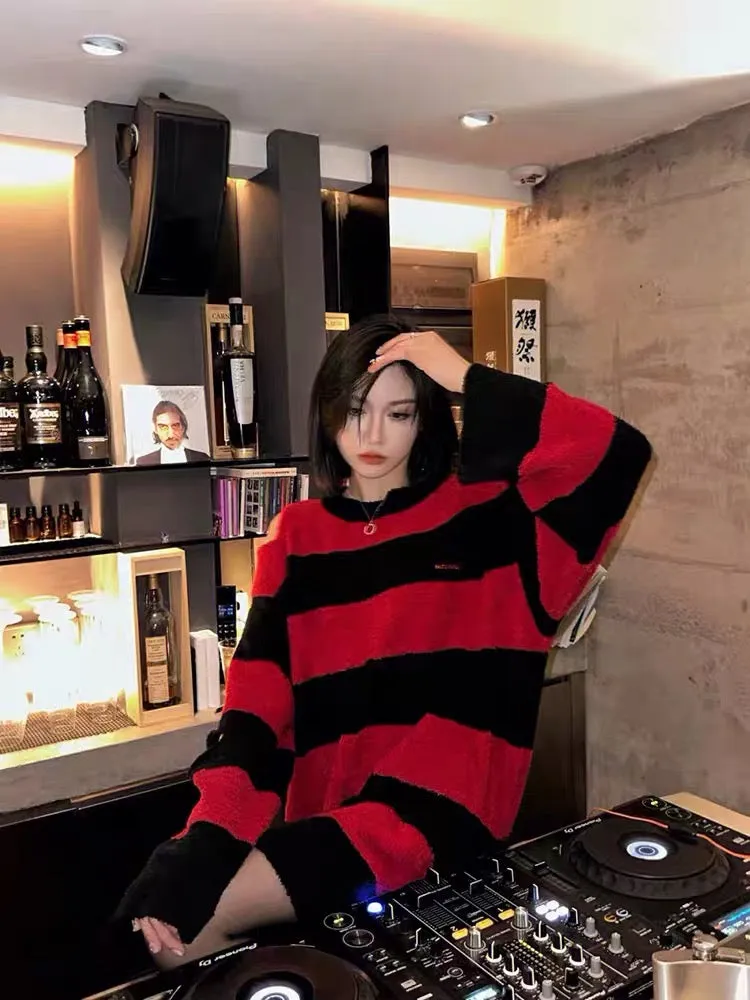 Red Striped Lazy Big Sweater Women's Autumn and Winter New 2023 Popular Fashionable Korean Style Gentle Little Man