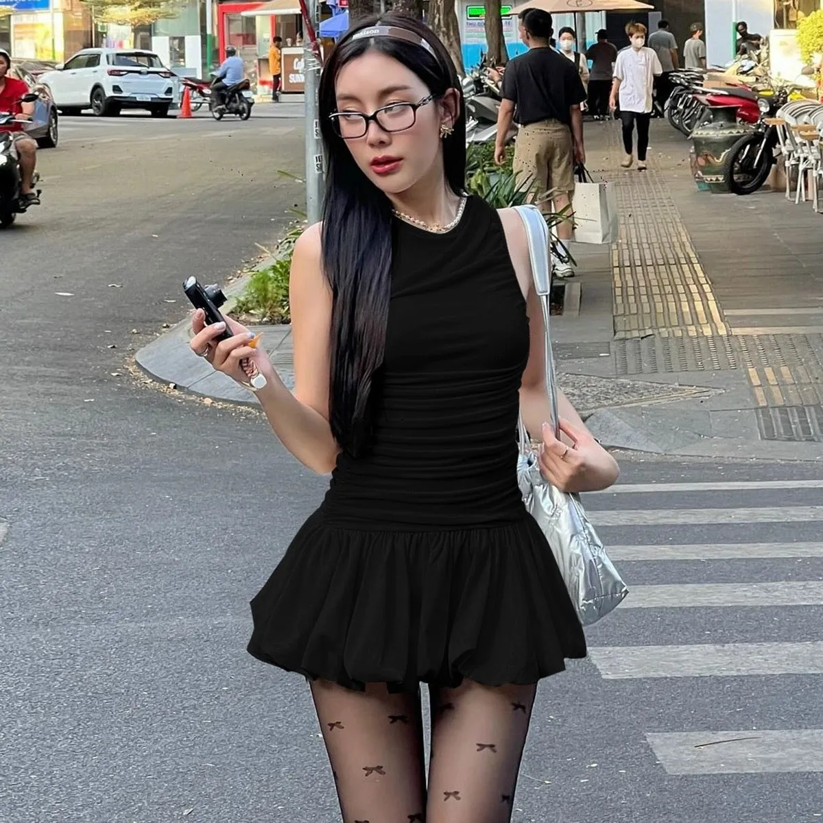 Solid color high-end sleeveless vest dress 2024 summer new hot girl slimming bud skirt short skirt for women