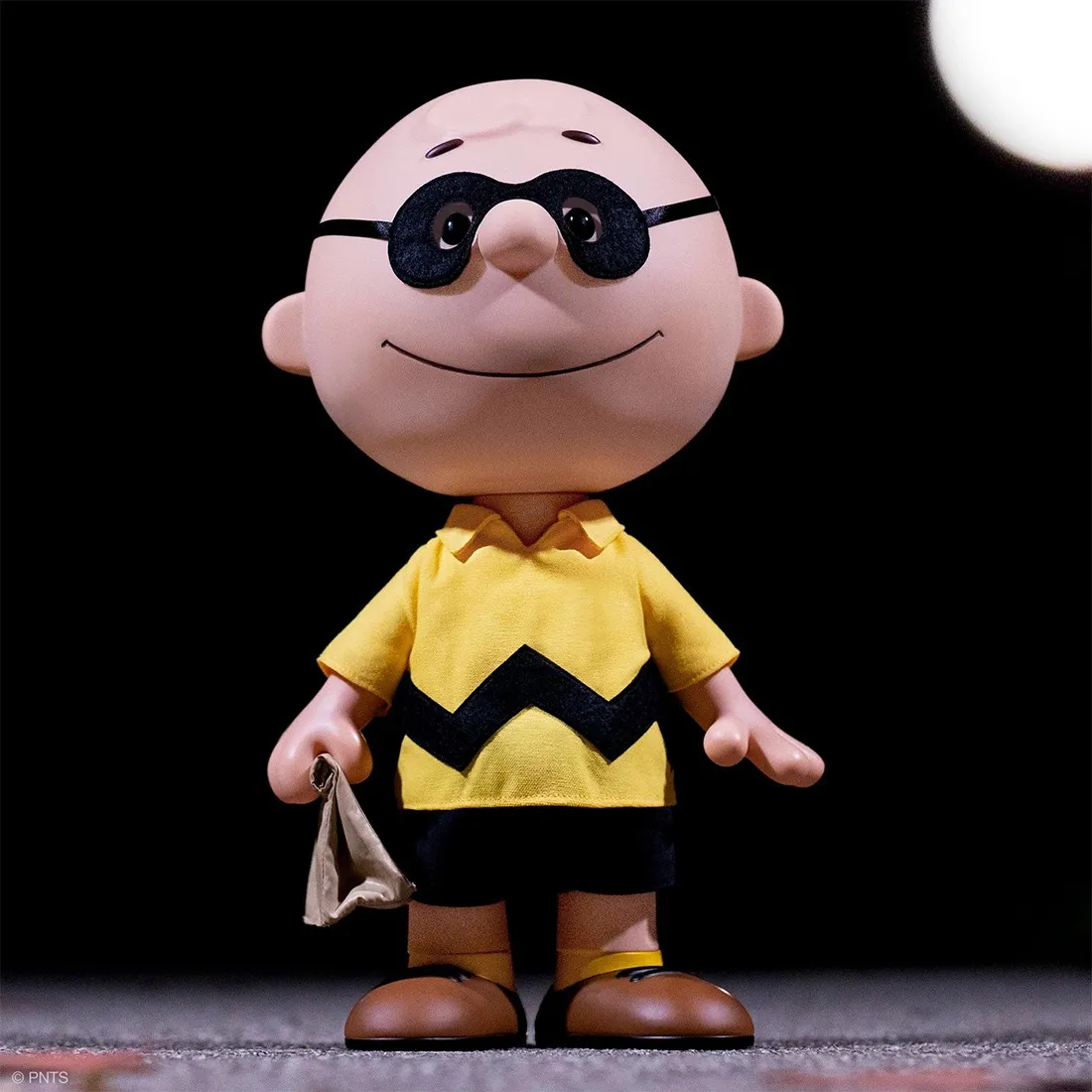 Super7 x Peanuts Charlie Brown Supersized Figure - Ghost Sheet (black / white)