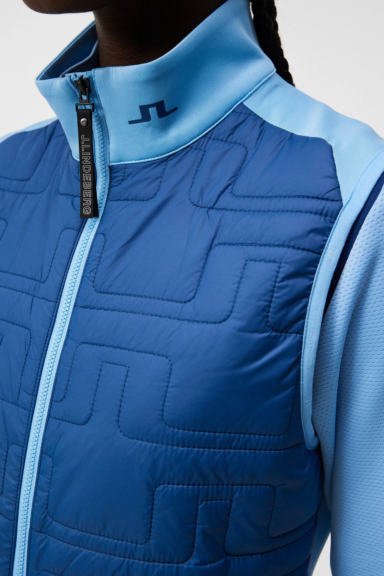 W Quilt Hybrid Vest / Estate Blue